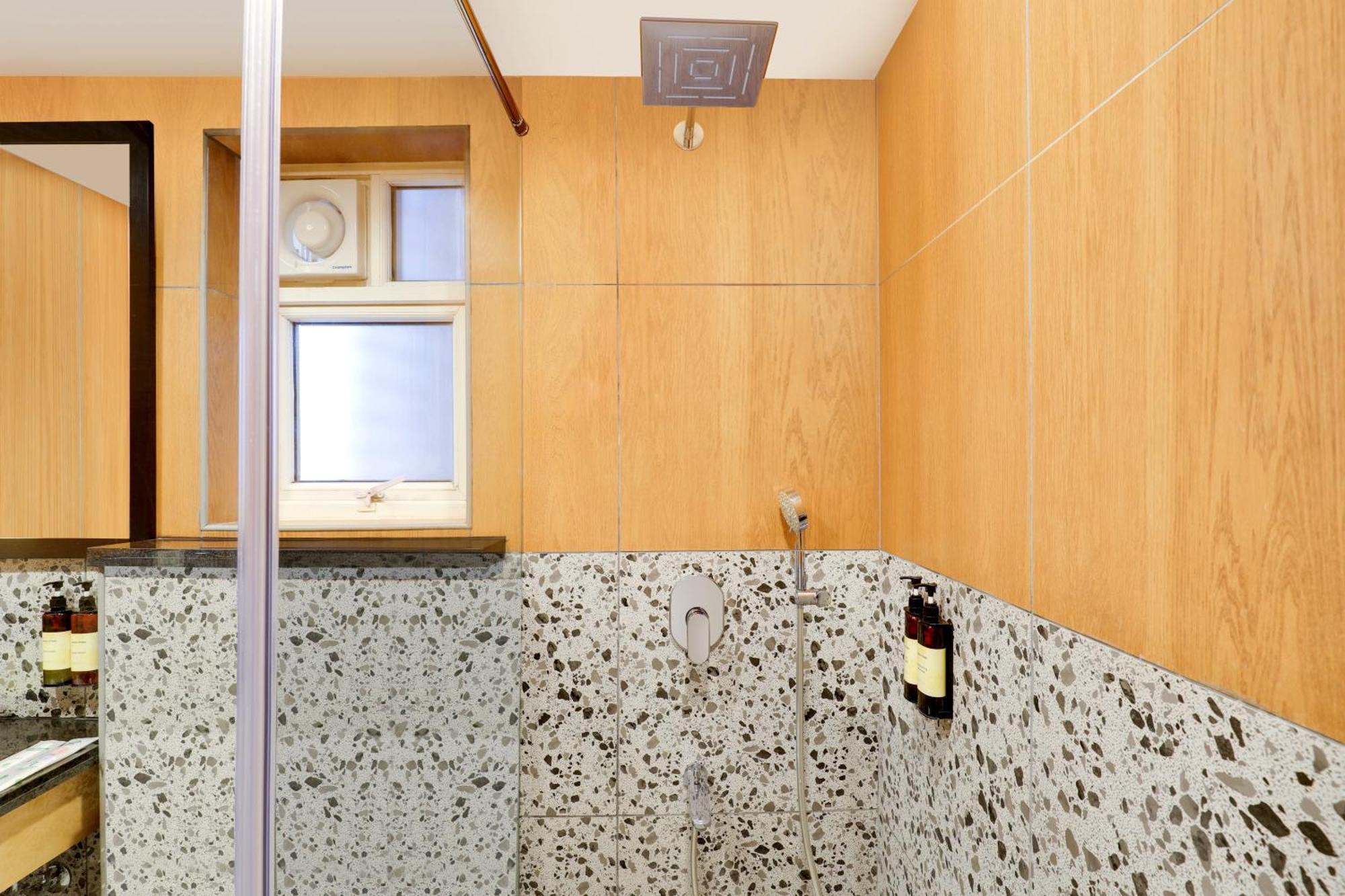 Lemon Tree Suites, Whitefield, Bengaluru Bagian luar foto