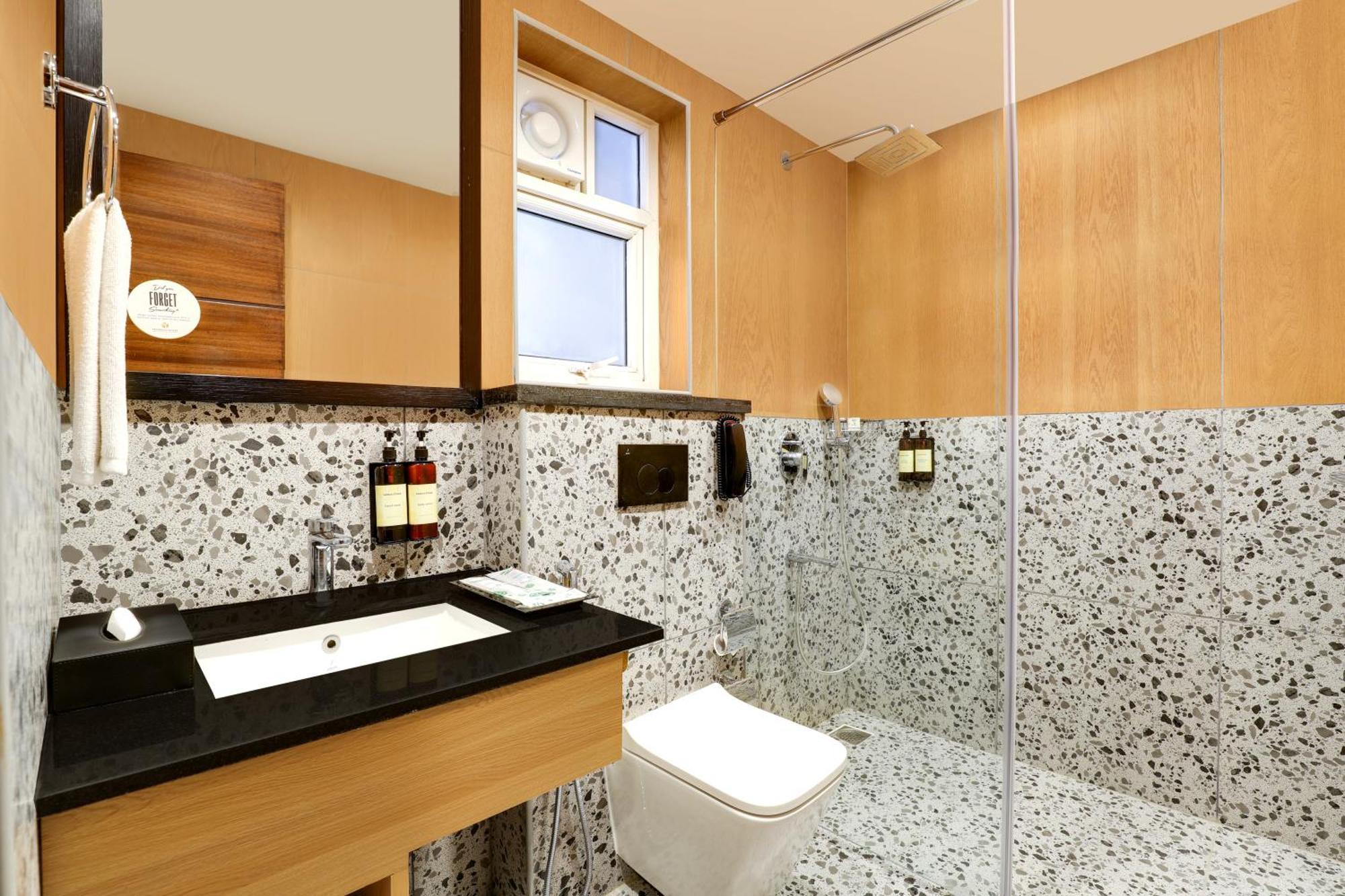 Lemon Tree Suites, Whitefield, Bengaluru Bagian luar foto