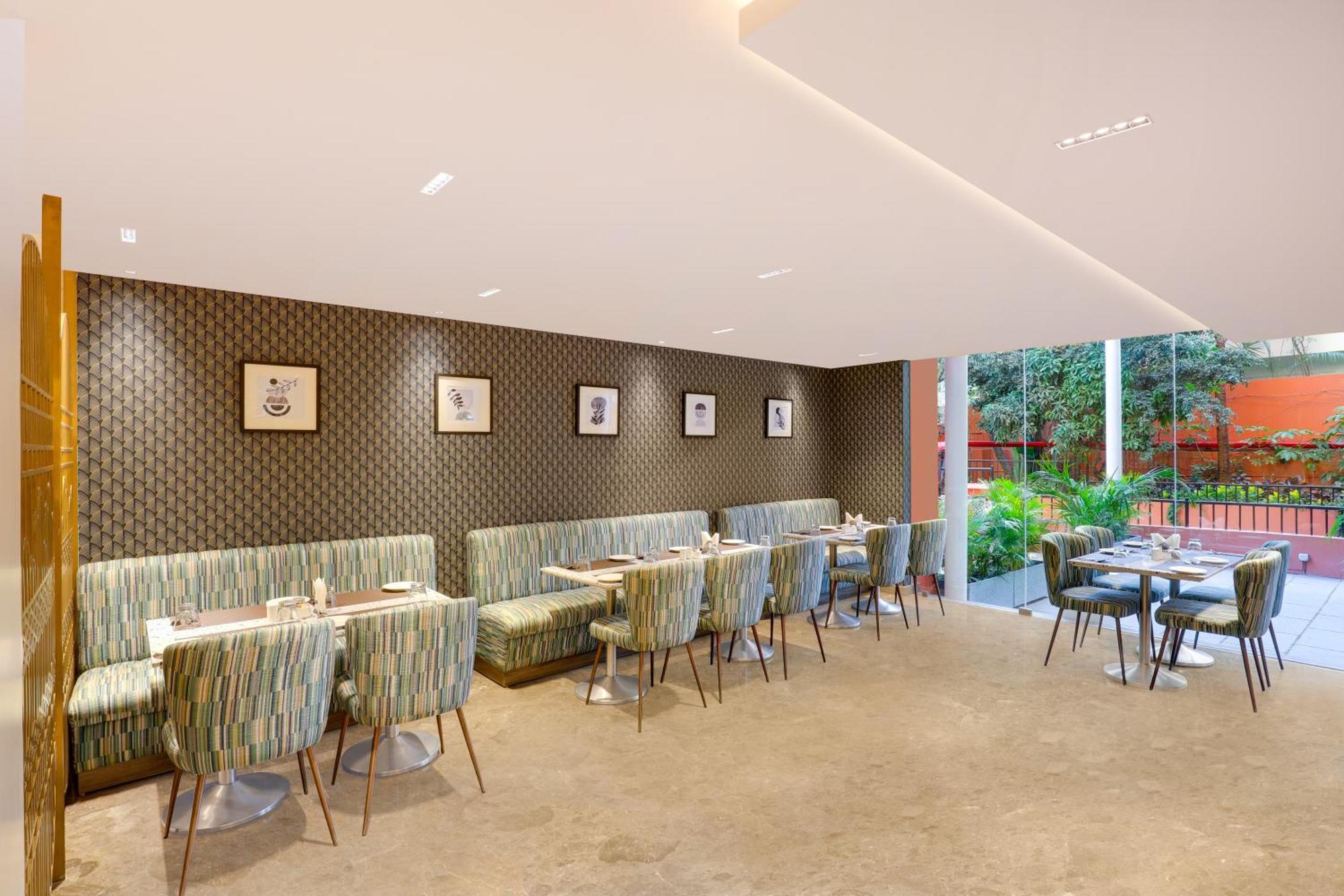 Lemon Tree Suites, Whitefield, Bengaluru Bagian luar foto