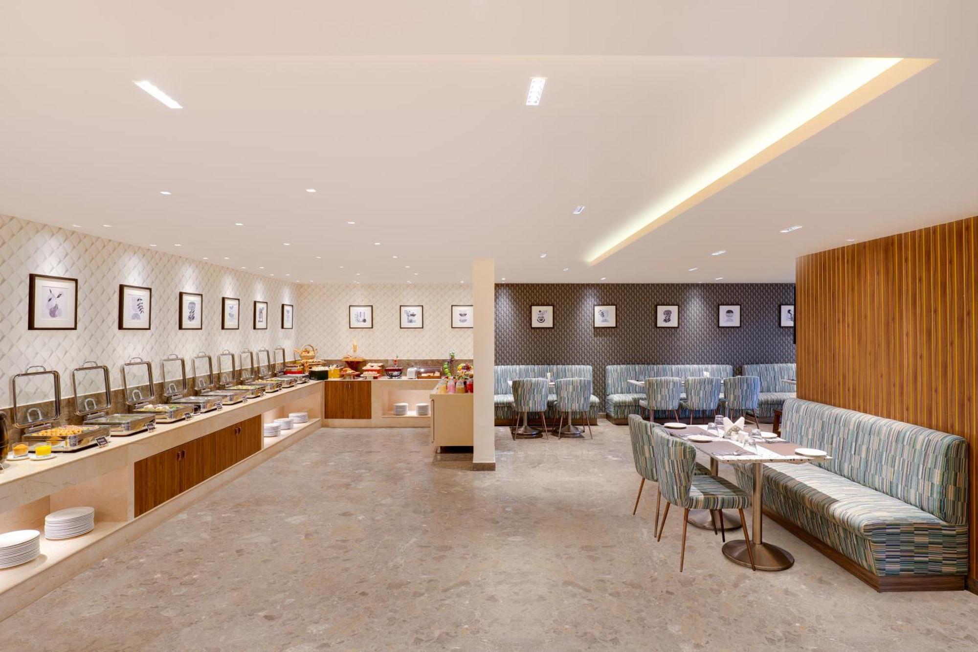 Lemon Tree Suites, Whitefield, Bengaluru Bagian luar foto
