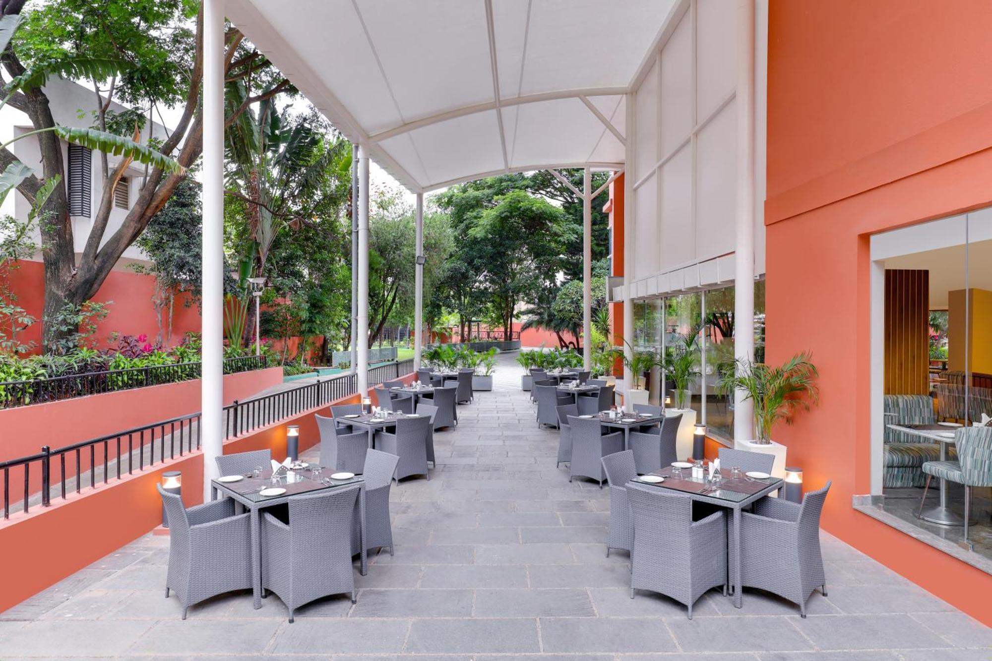 Lemon Tree Suites, Whitefield, Bengaluru Bagian luar foto