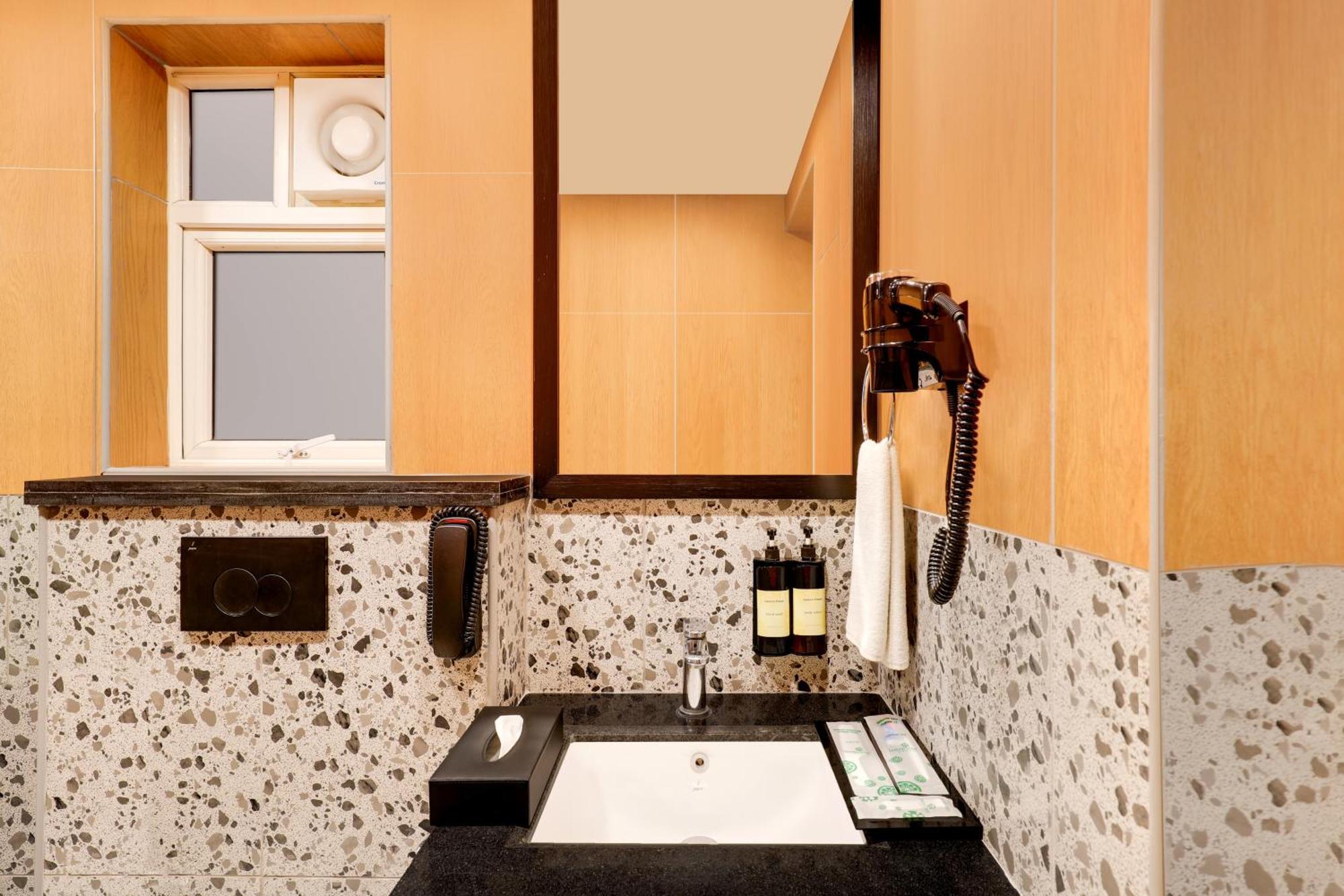 Lemon Tree Suites, Whitefield, Bengaluru Ruang foto